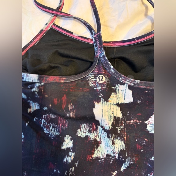 Lulu Lemon tank - Picture 2 of 4